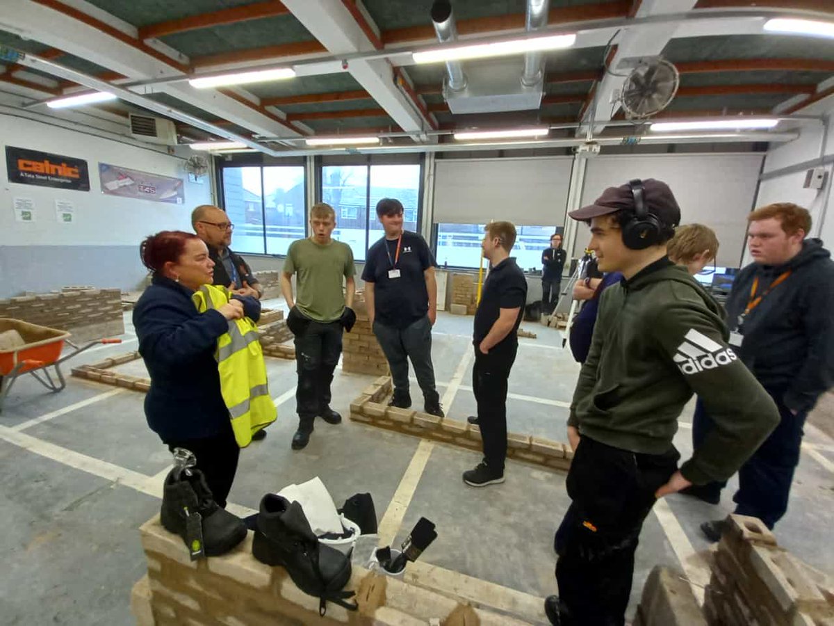 Riversidedec's tweet image. Great visit today from Adele from @BellGroupUK with our foundation learners, recognising #WorldAutismAcceptanceWeek here at @riversidecoll #preparingforwork #workskills