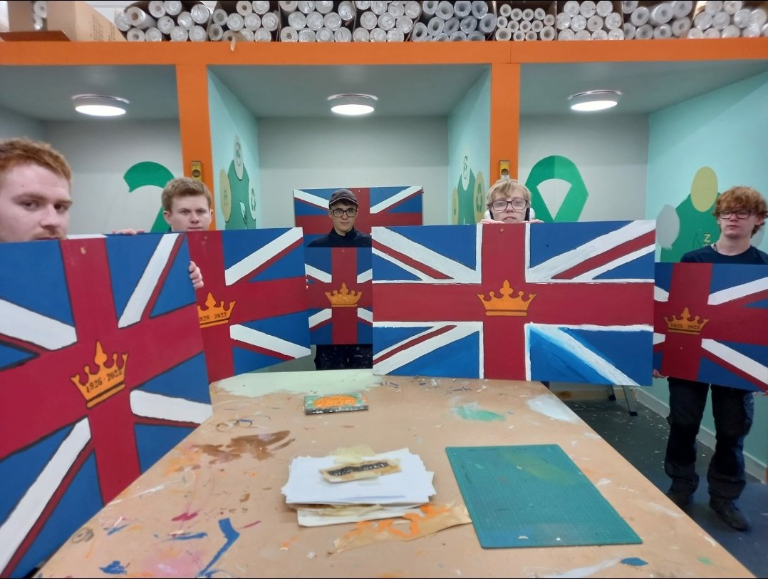 Riversidedec's tweet image. Great visit today from Adele from @BellGroupUK with our foundation learners, recognising #WorldAutismAcceptanceWeek here at @riversidecoll #preparingforwork #workskills