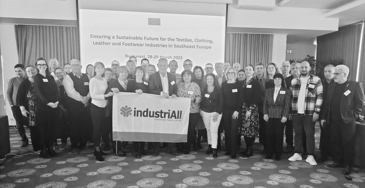 ElspethHathaway's tweet photo. ✊Trade unions from across Europe come together to demand a socially fair transition for TCLF workers in southeast Europe 👗👠💼. A sustainable sector must be good for people 👩 and the planet 🌍. Real investment and quality social dialogue are must haves! https://t.co/MI59DxdnKR