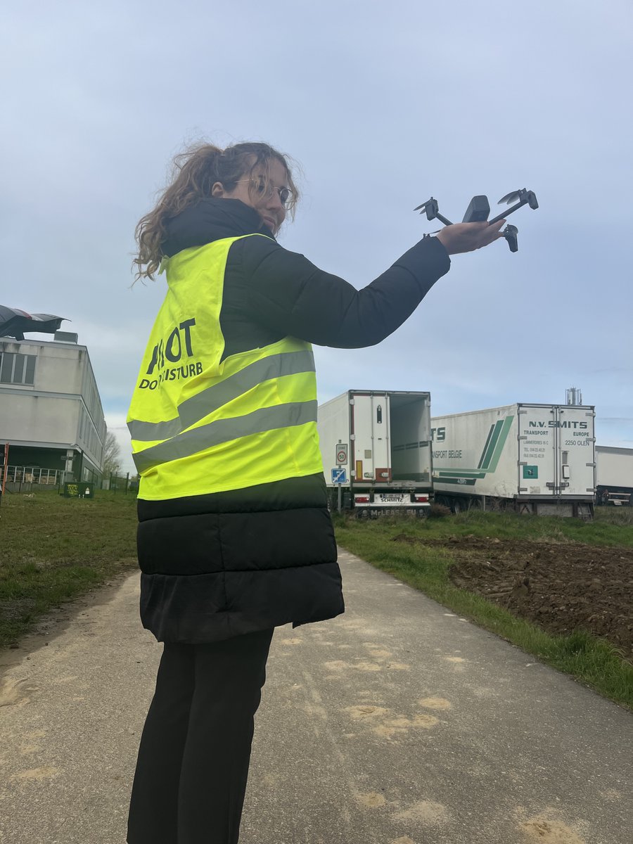 SkeyDrone tweet media