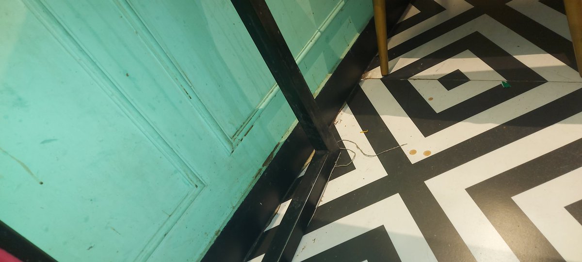 Bhumikar's tweet photo. @ChaiSuttaBarIN so called hygienic atmosphere of your outlet located at Vidyadhar Nagar Jaipur. 
Tea spilled on floor and walls PROPOSED TO BE IN KULHAD.
Fly on serving table and dust on the interior as it never been cleaned since inauguration.. https://t.co/Vp6gfQAAW4