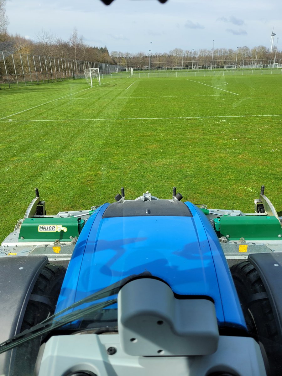 Eerste keer maaien seizoen 2023 😀 Sportpark  De Vormt