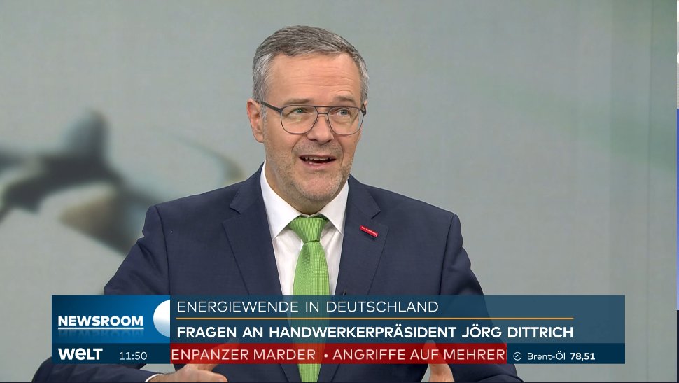 ZDH_news's tweet photo. ZDH-PS #Dittrich live bei @welt: Klimaschutz &amp; Wärmewende brauchen nicht nur guten Willen, sondern auch einen guten Plan. Wärmepumpen alleine reichen nicht. #Handwerk weiß, was zu tun ist: Für die Betriebe die Weichen richtig stellen, damit der Zug Fahrt aufnehmen kann. https://t.co/ECBCv7u9qv