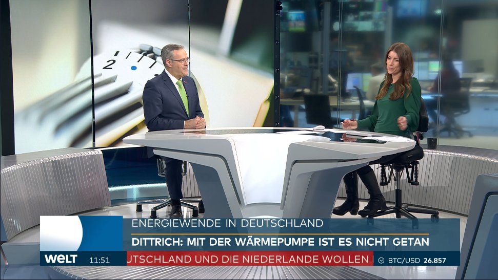 ZDH_news's tweet photo. ZDH-PS #Dittrich live bei @welt: Klimaschutz &amp; Wärmewende brauchen nicht nur guten Willen, sondern auch einen guten Plan. Wärmepumpen alleine reichen nicht. #Handwerk weiß, was zu tun ist: Für die Betriebe die Weichen richtig stellen, damit der Zug Fahrt aufnehmen kann. https://t.co/ECBCv7u9qv