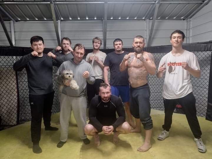 oakingoose's tweet photo. A motley crew https://t.co/93uPDYjsBA