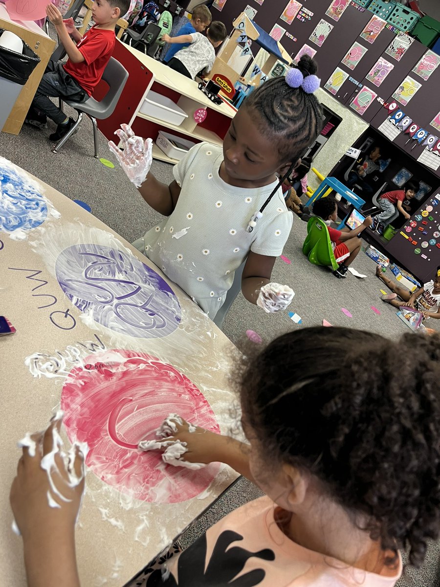 AmandaRileyMBE's tweet photo. Practicing our letters of the week! #mbebears2022 #LightTheWay #MBEisFamily
#prekexplorers #Prek4play
@HumbleISD_ECE @HumbleISD_MBE @AveryBalutaMBE https://t.co/7ibdMUeNUV