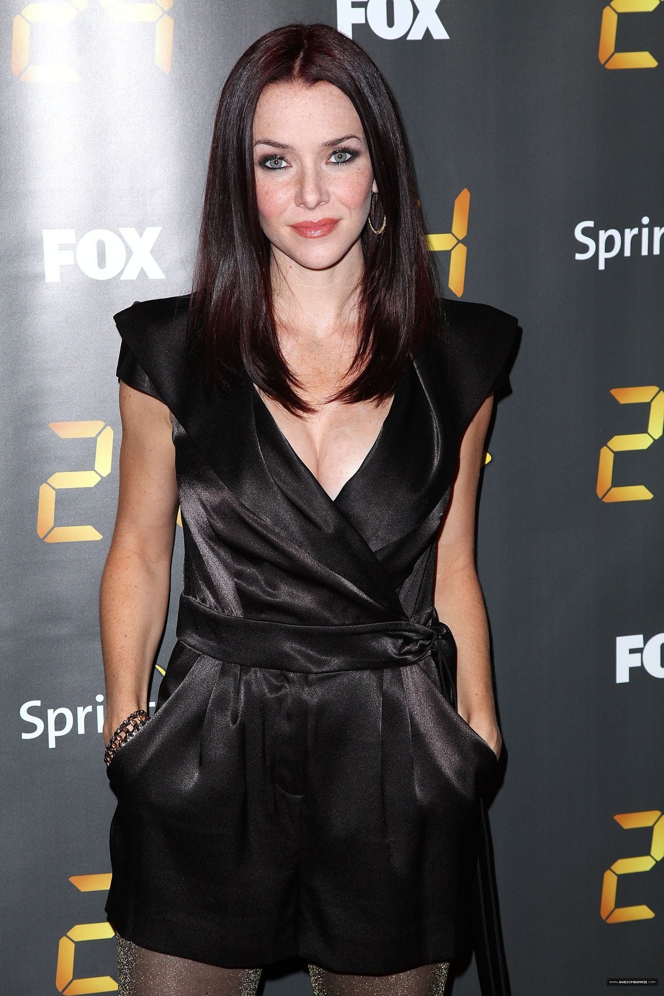 HAPPY BIRTHDAY TO THE LATE ANNIE WERSCHING WHO WOULD\VE TURNED 46 TODAY - RENEE WALKER FROM 24. 