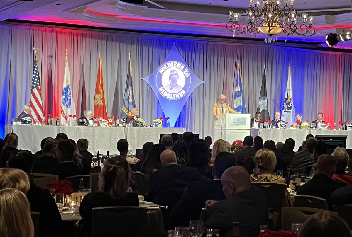 LayneTPittman's tweet photo. I don’t ask for pictures often when  producing events, but when you honor  a legend… Congratulations Coach Vermeil (and Carol) on your Soldiers to Sidelines Legacy of Leadership Award. 
#LLDSTS https://t.co/tWwrdd2mmI