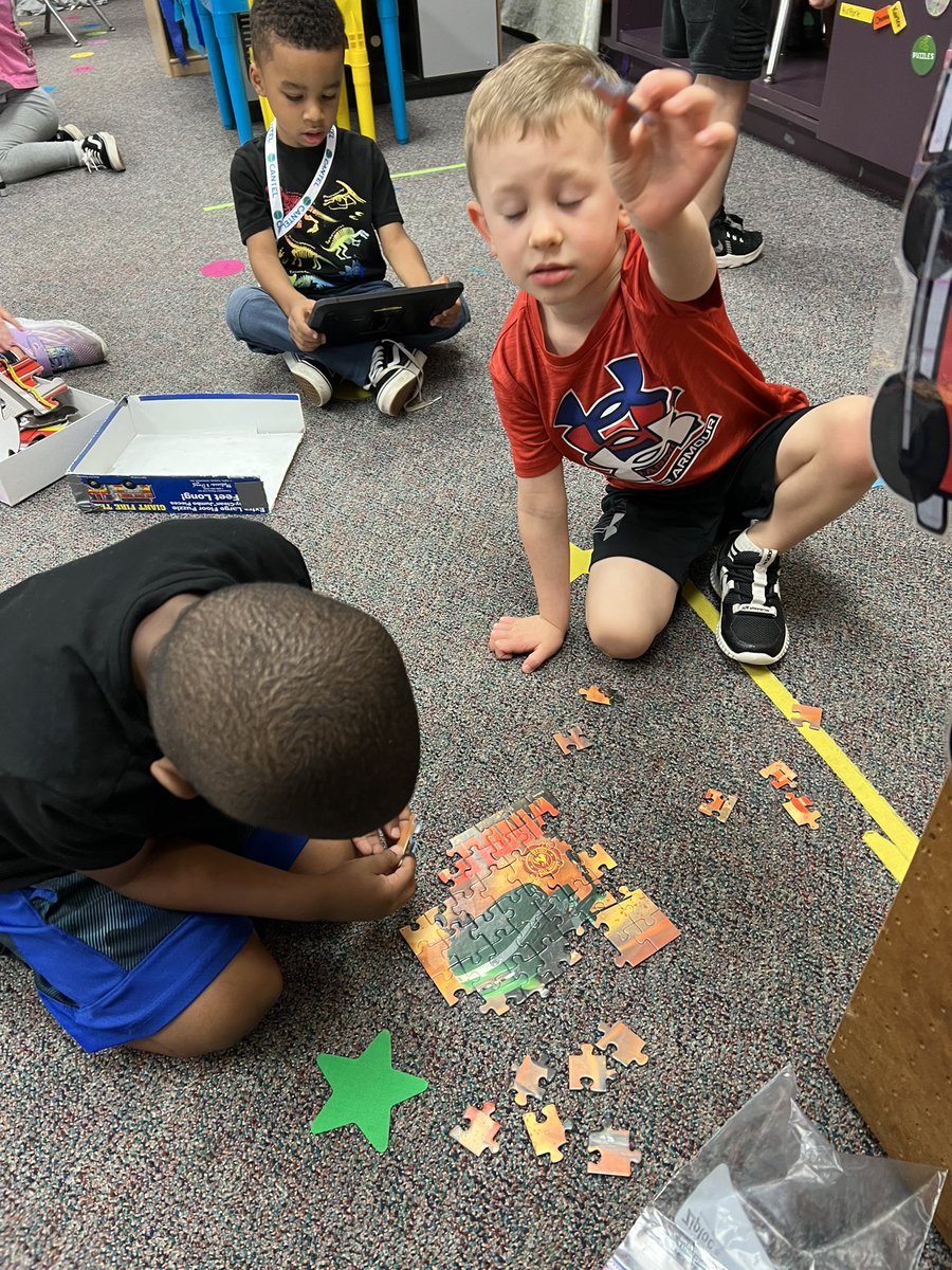 AmandaRileyMBE's tweet photo. Teamwork makes the dream work! #mbebears2022 #LightTheWay #MBEisFamily
#prekexplorers #Prek4play
@HumbleISD_ECE @HumbleISD_MBE @AveryBalutaMBE https://t.co/zspURZuxNG