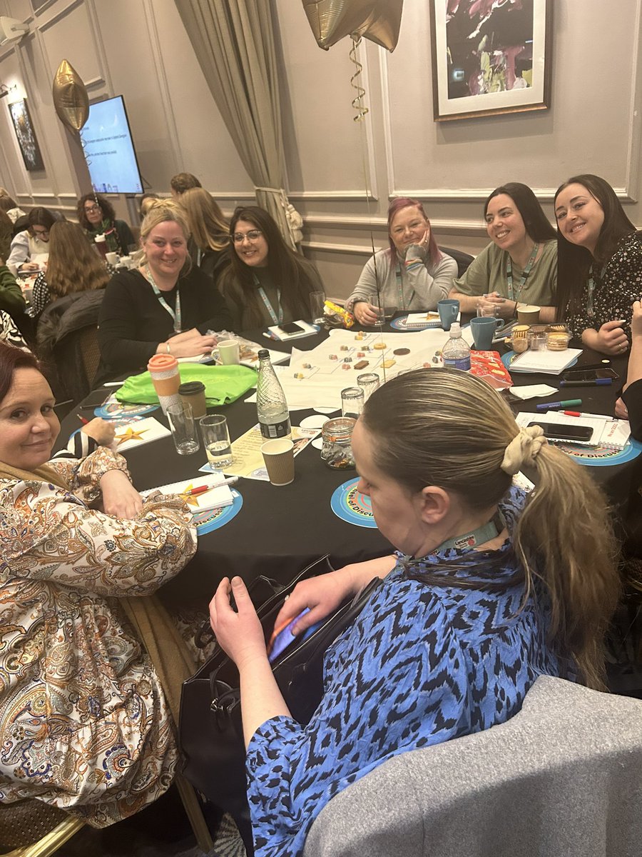 Hayley Kinowski tweet media