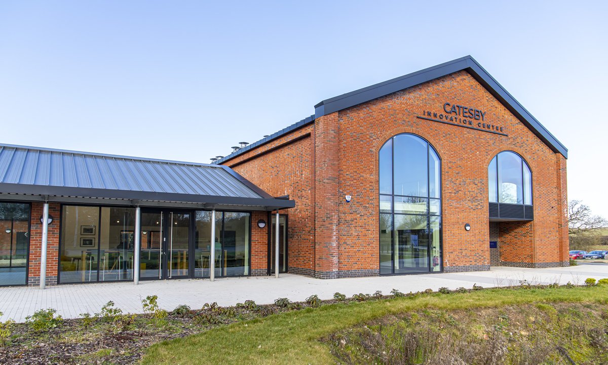 TotalSim tweet media