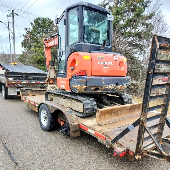 OPP_HSD's tweet photo. Are you thinking about switching to your summer tires?
Ensure they are installed properly.
Re-torque again after installation.
The owner of this combination was charged for a #WheelOff, fortunately there were no injures. #Hwy401/Harmony https://t.co/xifhLv1CRi