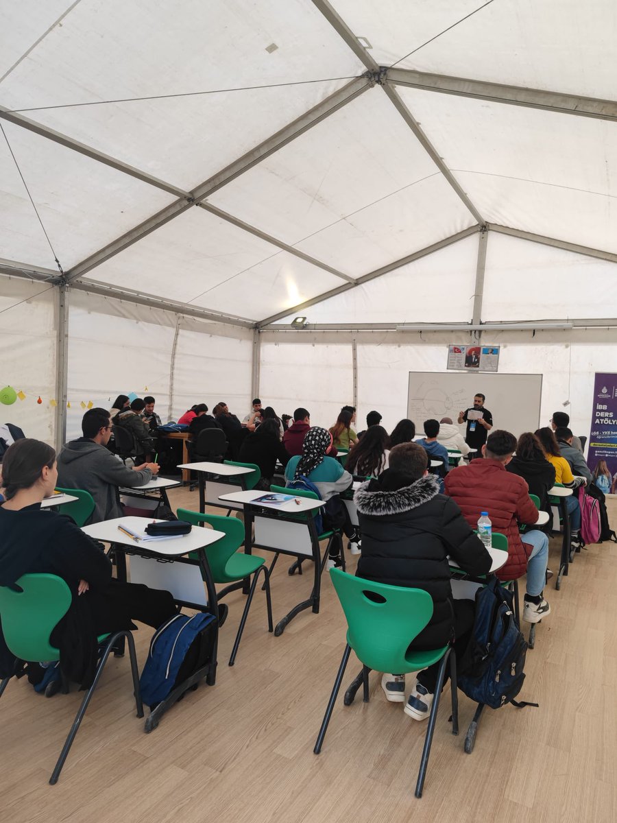 İBB Hatay Ders Atölyemizde ilk YKS deneme sınavımızı gerçekleştirdik. ✍️

Ders Atölyesi eğitmenlerimiz konu eksiklerini belirleyerek, ders müfredatını bu doğrultuda revize edecekler.

#ibb #gençlikvespor #sporunmerkezi #eğitim #hatay