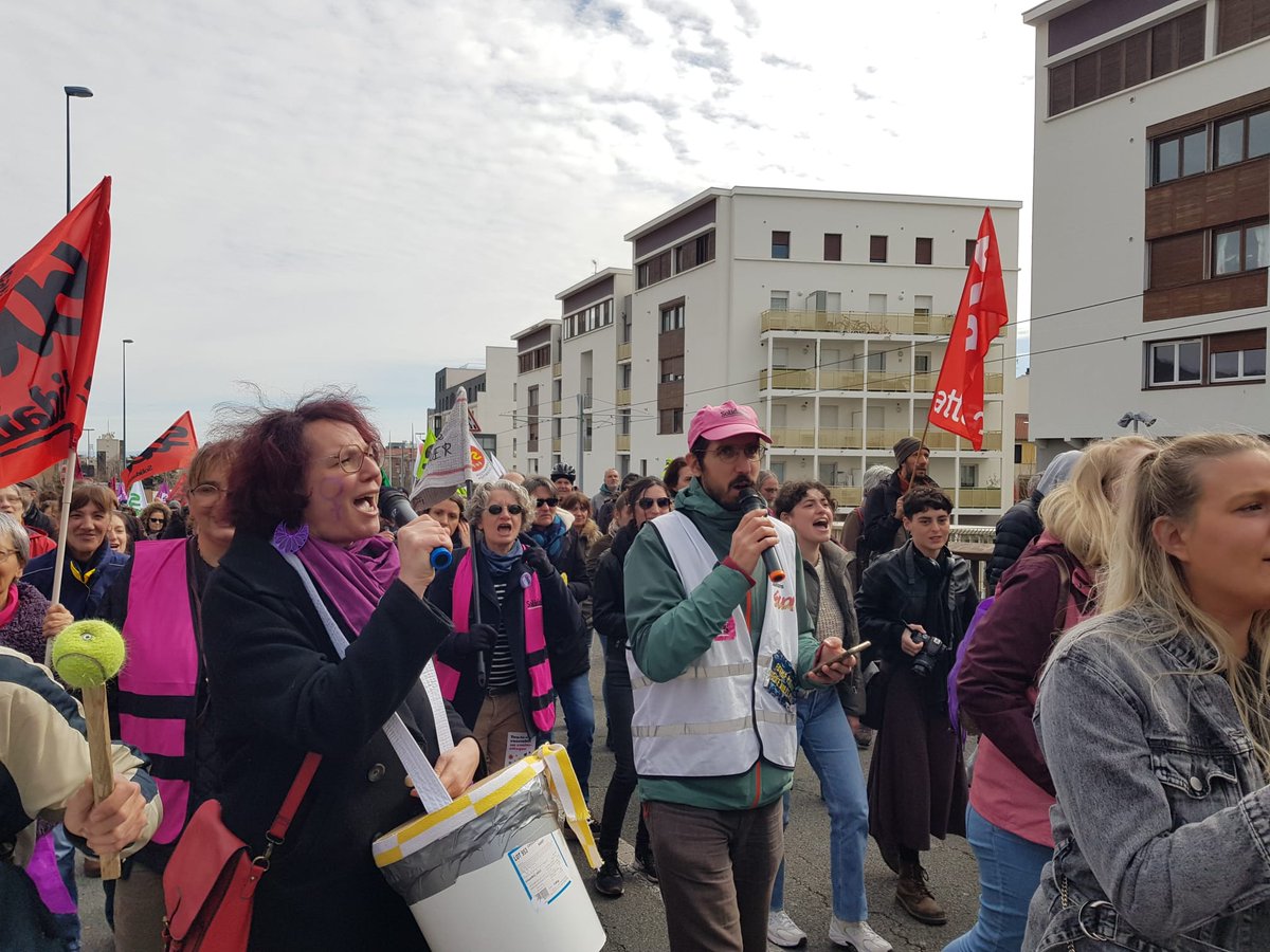 KarinePlassard's tweet photo. La retraite à 60 ans, on s'est battu.e.s pour la gagner, on se battra pour la garder ✊✊
Assez, assez de cette société
Temps partiels imposés et retraites au rabais

ON LACHE RIEN !!! https://t.co/ILriBxTBV2