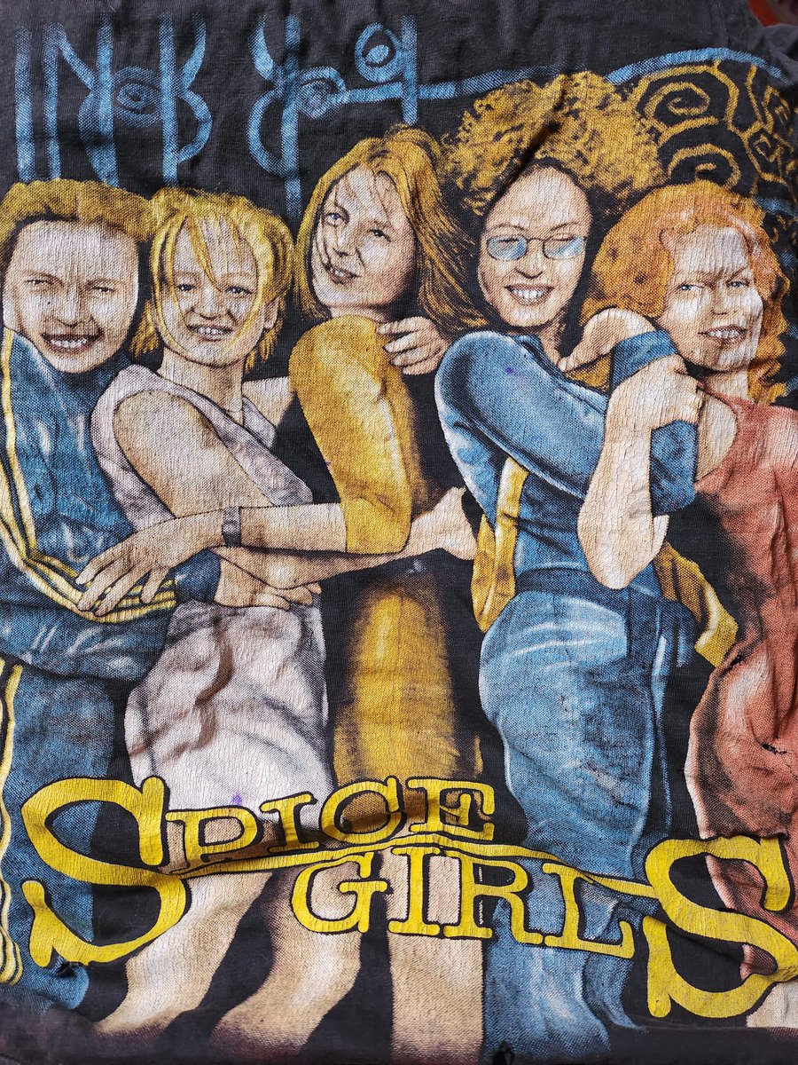 AshJWilliamson's tweet photo. Very jealous of my sister's vintage Spice Girls t-shirt. https://t.co/m2wJM4hrAt