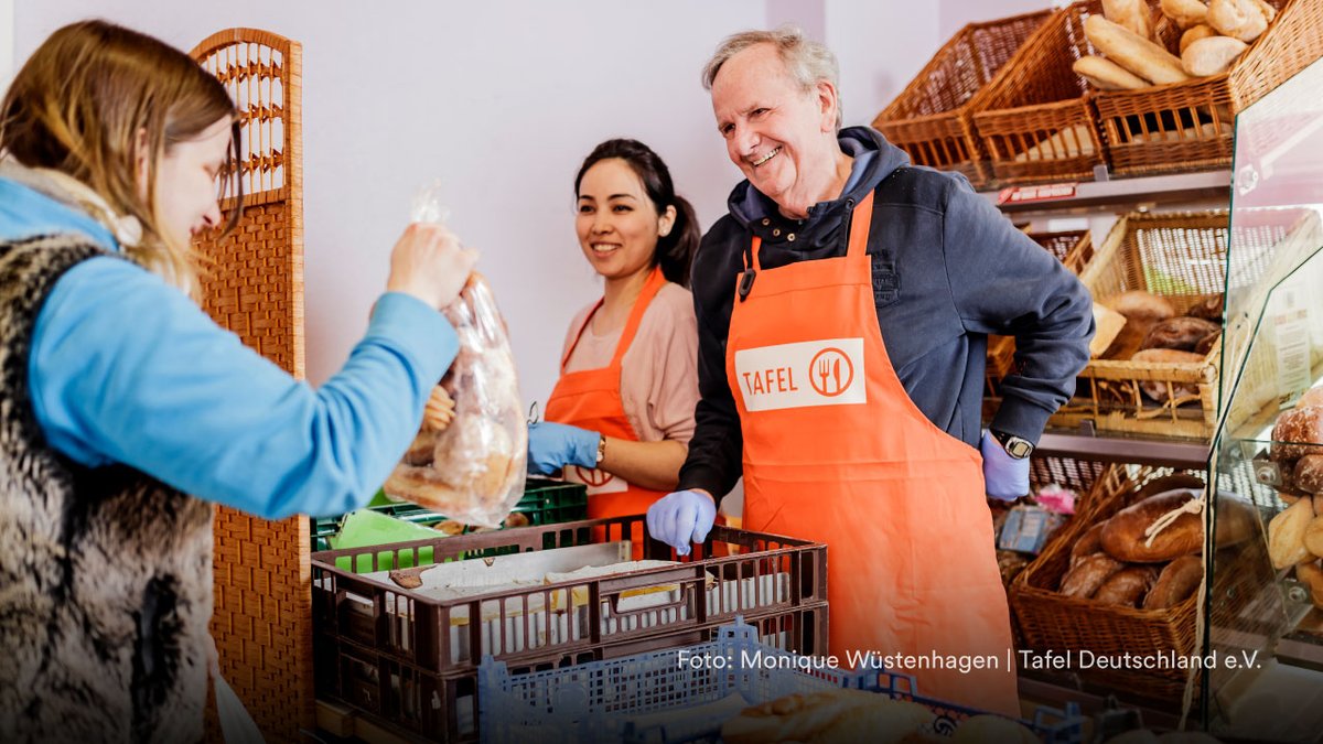 Das Voting ist beendet, unsere Kundinnen und Kunden haben entschieden: Unsere #Weihnachtsspende 2022 in Höhe von 2.500 € geht an <a href="/Tafel_DE/">Tafel Deutschland e.V.</a>! 🤗 

Mehr zu unserer Weihnachtsspendenaktion hier: shift.agency/news#c1200