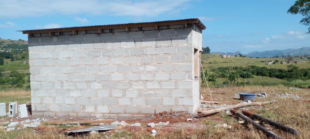 ScalisaFund's tweet photo. Almost there...

Progress update on the project at Mfabantfu for the Motsa family
#BuildingCommunitiesTogether
#ToGodBeTheGlory https://t.co/Fv3BUgb8og