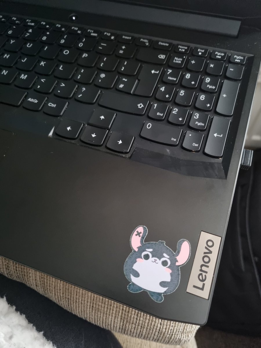 WeiYingsdonkey's tweet photo. My laptop has a new mascot @PinkMilkDesigns WHY IS IT SO CUTE?! https://t.co/GG1fYPGdTo