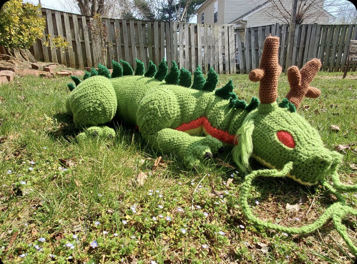 ishmcfly's tweet photo. Sooo MY COUSIN IS BETTER THEN YOURS 😭😭😭 

I commissioned her for a giant SHENRON AND THIS IS WHAT I GOT 
😍😍😍😍😍

IM OBSESSED https://t.co/RlA2q1swNV