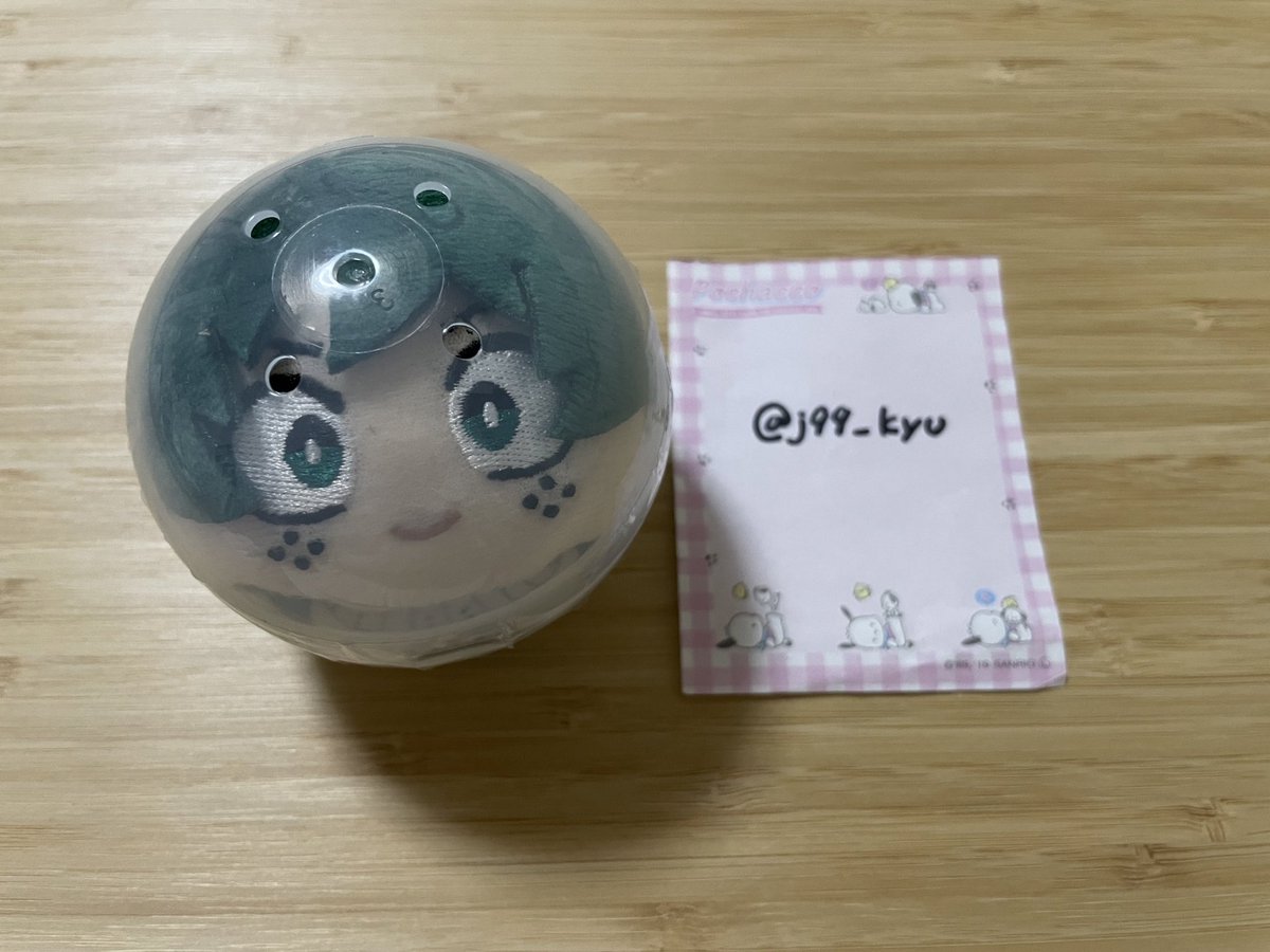 j99_kyu's tweet photo. @miminekoko 初めまして。こんばんは。
検索からコメント失礼いたします。
こちら緑谷出久くん所持しております。
同種の爆豪くんと郵送で交換希望です。
ご検討いただけますと幸いです。よろしくお願いいたします。 https://t.co/qdNwmNBkA3