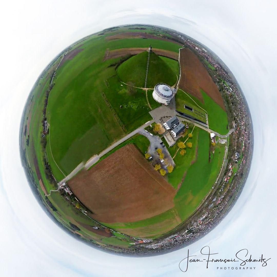 Toying with the DJI Mini 3 Pro 😅 Little Planet view of Waterloo 1815 Memorial site 😎 #waterloo1815 #waterloo #brainelalleud #babantwallon #belgium #battleofwaterloo #djimini #djim3p #dji #dronephotography #djiglobal #drone #dronephoto #aerialphotography #djidrone