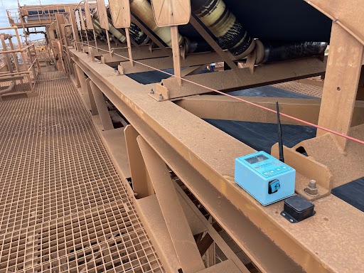 MinckaEngineer's tweet photo. What does this box do? Wrong answers only. 
#mining #MiningAUS #structuralengineering #mechanicalengineering https://t.co/kIfnmdehn7