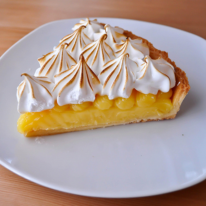 OranorGames's tweet photo. Ah et ma génitrice m'a prit des tartes au citron meringuées 👀
Existe t'il plus belle chose sur Terre ?

Je ne pense pas. https://t.co/dcKfM744pL