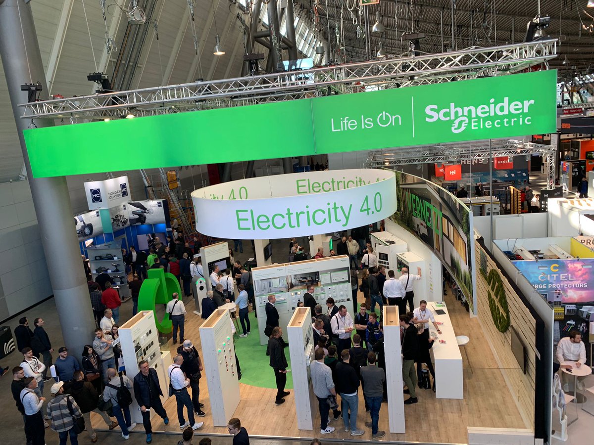 SchneiderElecDE's tweet photo. Die #eltefa @Messe_Stuttgart elektrisiert, vernetzt, erleuchtet! An unserem CO₂-neutralen Schneider Electric Stand 6A10 in Halle 6 ist die Zukunft zum greifen nah.
Wir freuen uns auf Ihren Besuch ➡️ ℹ️ https://t.co/pK7CoXxAhx #GreenBuilding #Wohnbau https://t.co/WVv5CSZRnU