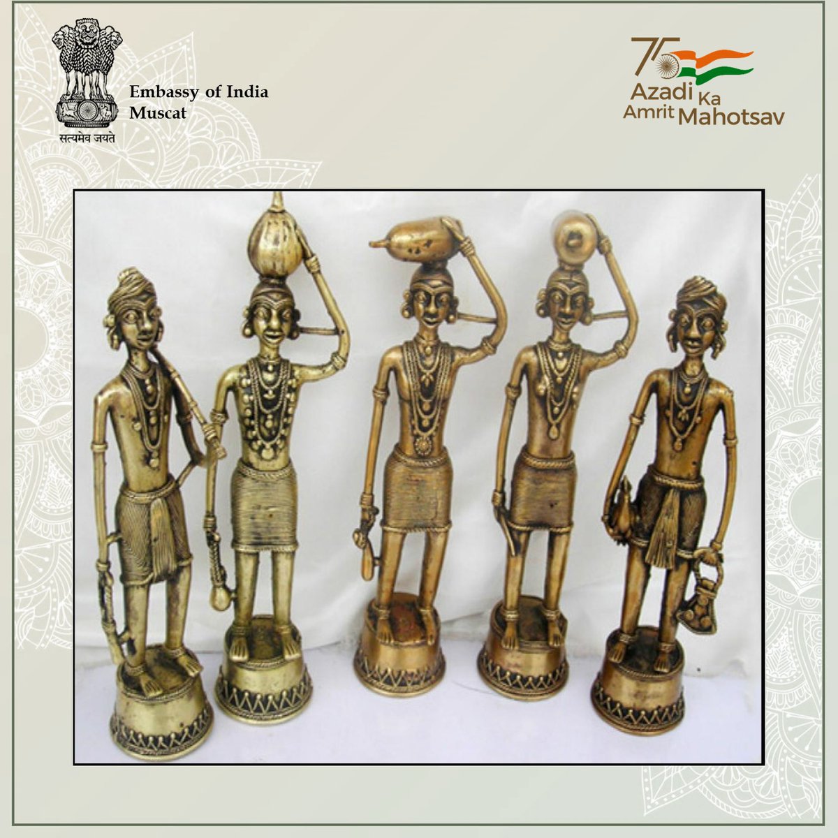 Indemb_Muscat's tweet photo. #IndiaStories
The rich and ancient traditions of this country are beautifully represented in the exceptional #metalcraft of Karnataka Bronze Ware.
Celebrate this festive season with this special Geographical Indication of #Karnataka.
#WahGI #GiftaGI #IncredibleIndia https://t.co/4OjApRPiIV