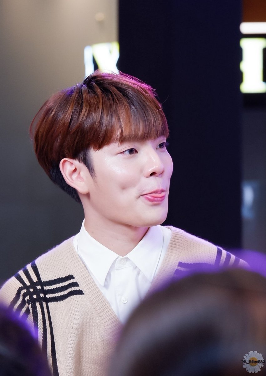 THEBLUEPK2's tweet photo. ดูความขี้ดื้อ 
#CTRPANUWAT 
#lipsgarçonxKimmonCopter https://t.co/AvypITc0S7