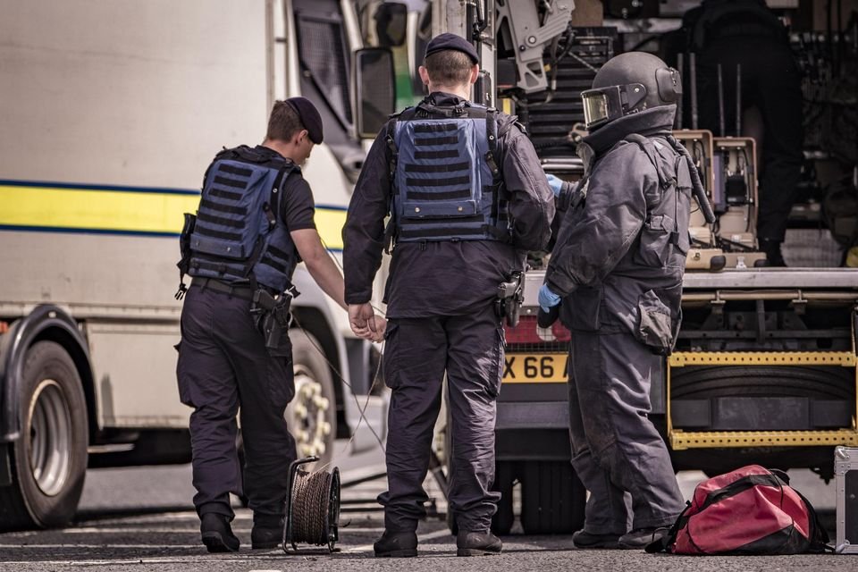 Captain_Amir_Fx's tweet photo. #BREAKING 🔴
#Britain's #MI5 intelligence agency has increased the threat level from domestic terrorism to Northern #Ireland to "severe" - meaning an attack is highly likely, Britain said on Tuesday.
#EUR #GBP #Oil #StockMarket
#EUR #Oil #Stock_Market #Fundamental_Analysis https://t.co/fYrCijf4Wf