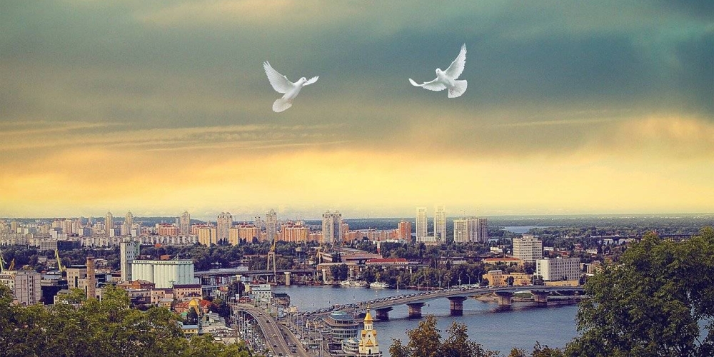 newerahit's tweet photo. Share if you find it terrific!  #peace #kiev #ukraine https://t.co/RjceniwyAN