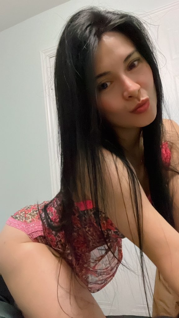 annitafitt's tweet photo. Buenos días amores 😘🔥👅 https://t.co/WcNQ4qP8zB