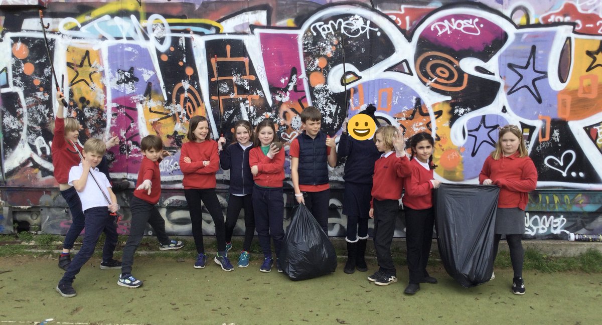 Year 3 and 4 members of Eco-Council participated in <a href="/KeepBritainTidy/">Keep Britain Tidy</a>'s Great British Spring Clean yesterday and went on a litter pick in Greendale. We collected two large bags of litter and left the area much tidier!
