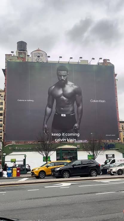 JlNSONYEONDAN's tweet photo. ppl asking for image ref it’s a whole damn building bro https://t.co/wl3NG87Fp9