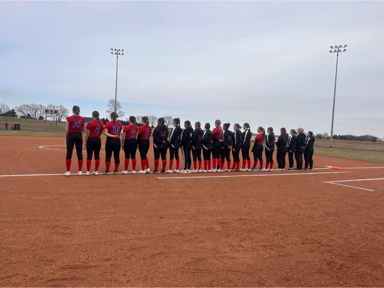 usd415's tweet photo. Our Lady Red Hawk Softball team Split last night with Rock Creek. 1st game lost 8-13 2nd game won 19-17
All games can be followed on GameChanger https://t.co/uXIZzFbhI5
#HHSRedHawks #RedHawkReady #LadyRedHawkSB #HiawathaSB ❤️🥎 https://t.co/cFWFOHDMTK