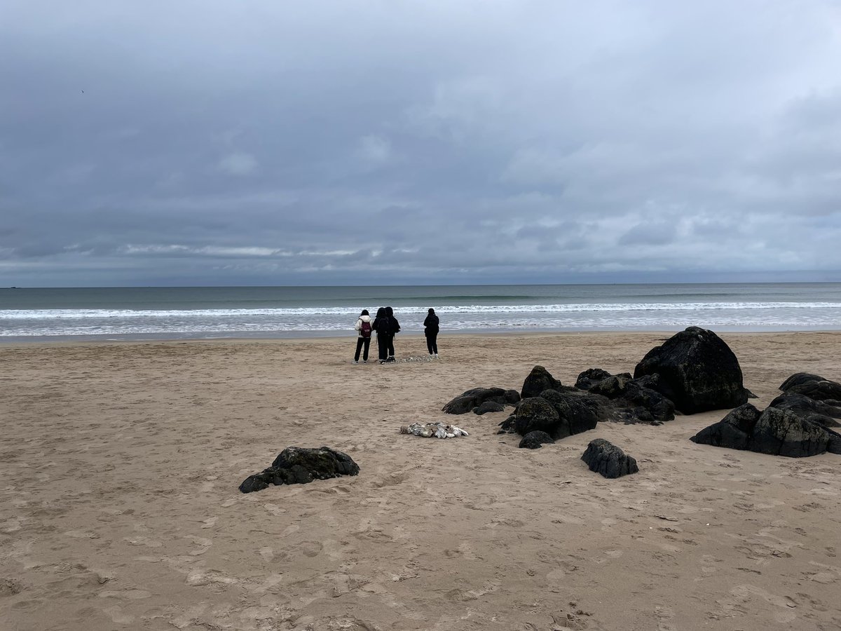 LangleyGSGeog's tweet photo. Day 2: the year 12 #LGSIndependent geographers are exploring the geodiversity of the N Antrim coast, here at White Rocks - using deliberately engineered dodgy fieldwork to develop evaluation skills https://t.co/UAzdjk5P0P