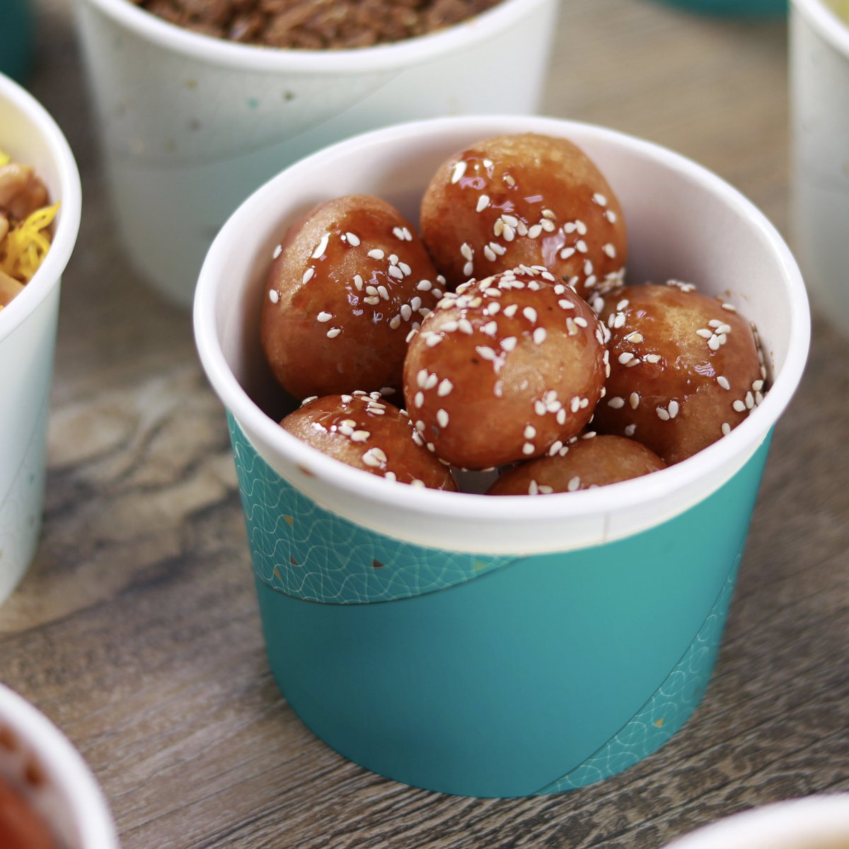 CarrefourUAE's tweet photo. one has to go https://t.co/9pMvXaH1eb