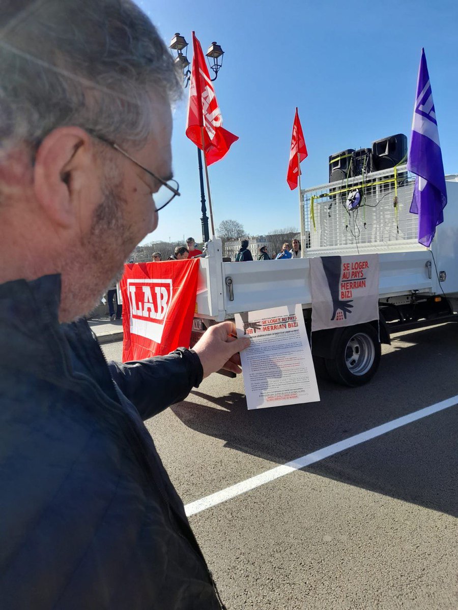 Logement_Etxebizitza tweet media