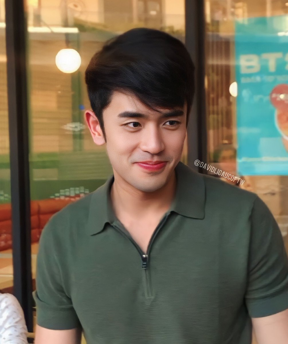 simpbarda's tweet photo. grabeng mukha yan, wala kang maipipintas e. 😍😎  baka david licauco yan. swerte nang isang barbara. 

#BarDa | #FiLay https://t.co/DrLdr7NVxz