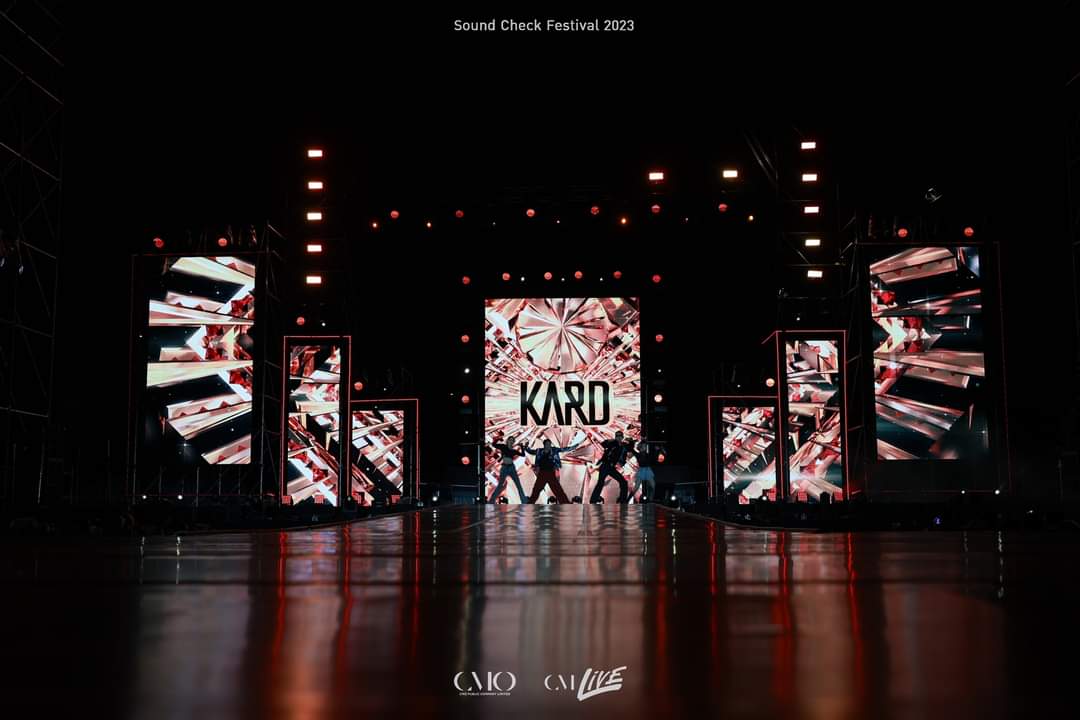hiddenkard_th's tweet image. #KARD ㅡ 230325 #SoundCheck_TH 

ภาพ KARD จากงาน Sound Check Festival 2023 

Photo by CM Live
(1/3)
#카드 @KARD_Official 
#BM #JSEPH #SOMIN #JIWOO