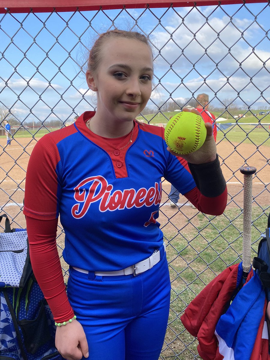 ZT🥎 defeats WCH🥎 with great team effort while freshman Rachel Chamberlin hits her first official varsity Home Run! Congrats Pioneers!!