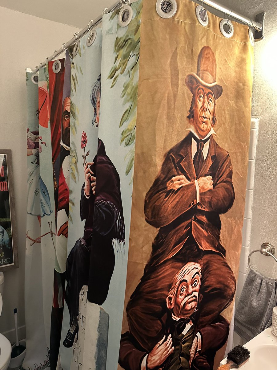 Mystro13's tweet image. My Disneyland Haunted Mansion Themed Bathroom 🚽 in my new Apartment #HauntedMansion #Disneyland