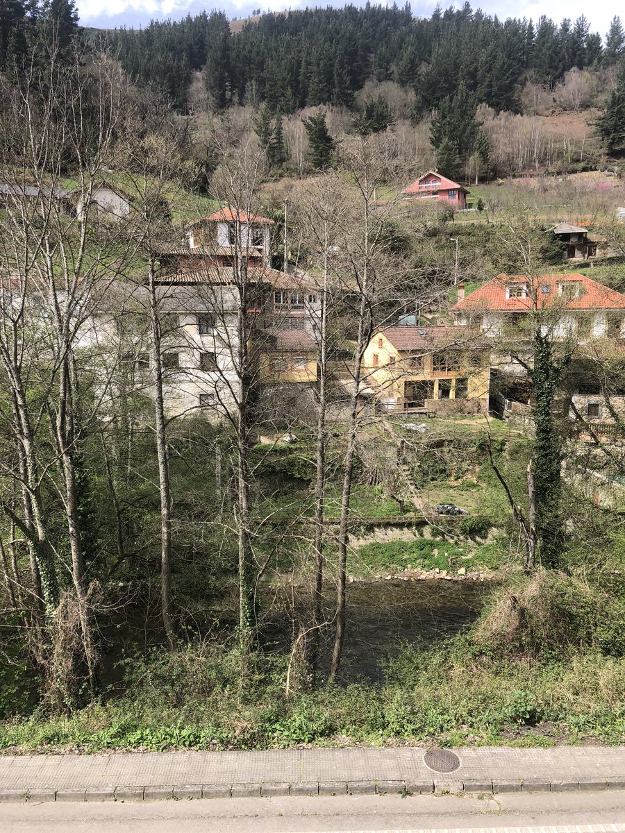 Las vistas desde mi Parador favorito en España. Monasterio de Corias. Cangas del Narcea. <a href="/paradores/">Paradores de Turismo</a>