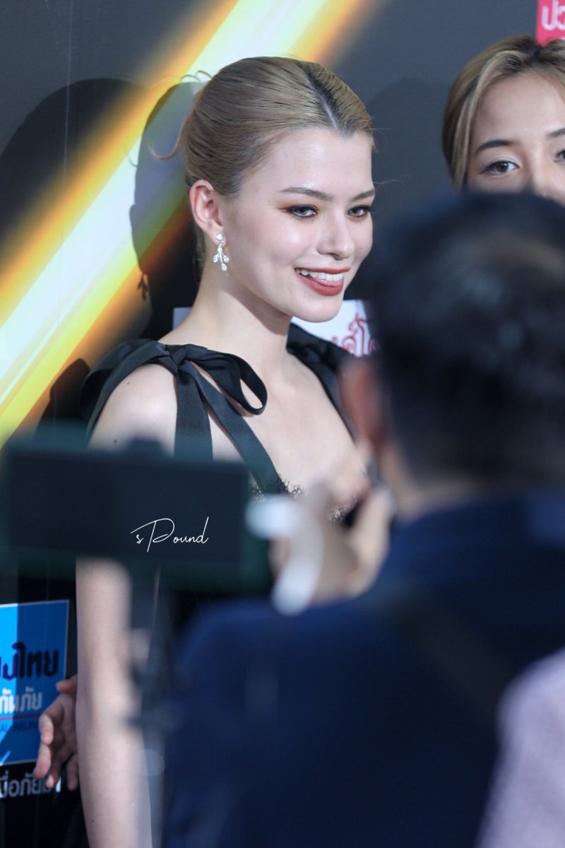 Wentabo пёџрџњ On Twitter Omg Becky Becky With That Look You Kill Me With