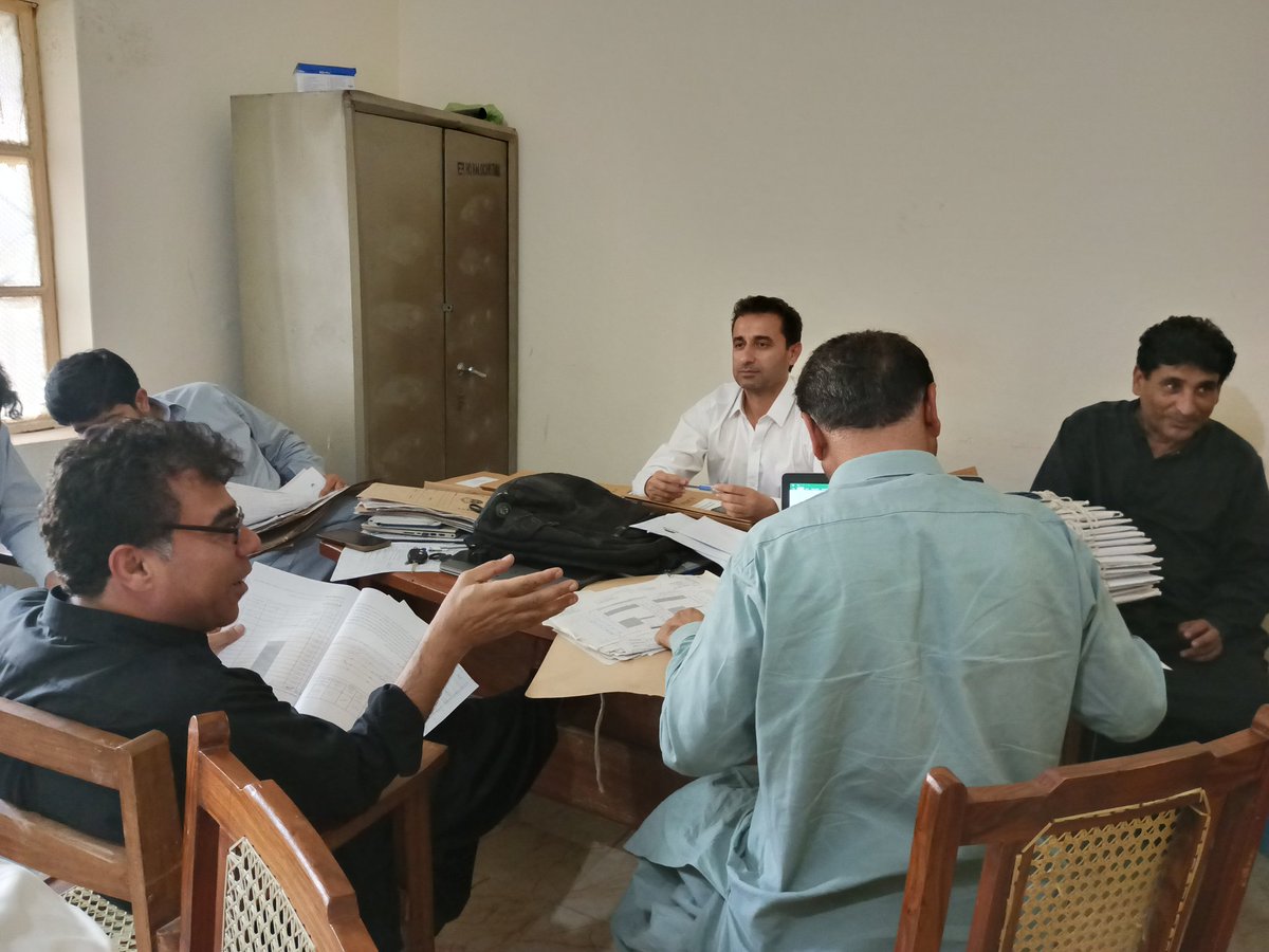 BeyondTheScalpl's tweet image. #DataQualityAssessment of #EPI of District Jaffarabad by @WHOPakistan &amp;amp; @EpiBalochistan at #HealthFacilities &amp;amp; DHO office. 
#DataAnalytics #digitalization #transparency #VaccinesWork 
@EocBalochistan @EPIPakistan @gatesfoundation @gavi @ICRCPak_HoD @HealthDepartme5