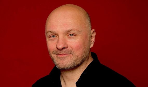 De aanslag op het Amsterdamse bevolkingsregister door de verzetsgroep met Willem Arondéus vond vandaag exact 80 jaar geleden plaats. Boris van der Ham spreekt 10 mei de Willem Arondéuslezing uit, waarmee verzetsstrijder Arondéus jaarlijks wordt geëerd. bit.ly/3JTKS36