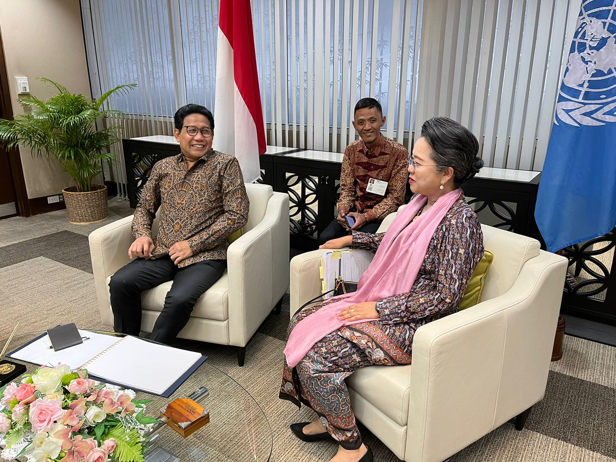 AlouwMaxi's tweet photo. #SDGS_DESA_MENDUNIA
@jokowi 
@halimiskandarnu 
@kemendespdtt 
@malik_haramain 
@imansyukri 
@taufikmadjid71 
@yusradaridesa 
@azzameldzikrie 
@tppkemendes https://t.co/ENNRrrbK1z