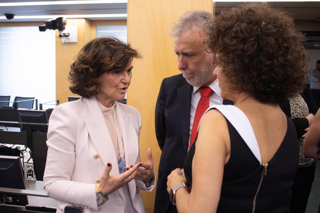 Carmen Calvo tweet media