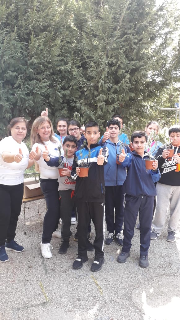 SirclesProject's tweet photo. #NEETs under SIRCLES project spread the word on sorting at source at Lycee Amchit, Lebanon🇱🇧
These students will be participating in the "Don't waste you #biowaste" competition! 
More information about the competiton to come!
#towardsaninclusivesociety
@ENICBCMed @RMFLebanon https://t.co/ISRktZ7sYj